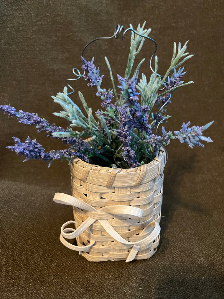 May Day Basket with  Francie Null Saturday, April 6, 2024